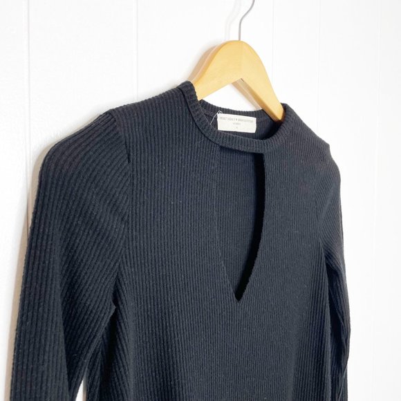Project Social T x Urban Outfitters V Cut Out Ribbed Sweater Size XS - Picture 3 of 8